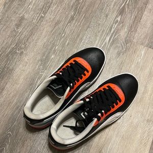 Puma shoes good condition